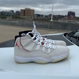 Jordan 11 Platinum Tint size 12 Used